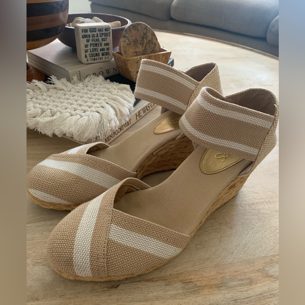 Chaps Wedge Shoes Size 7